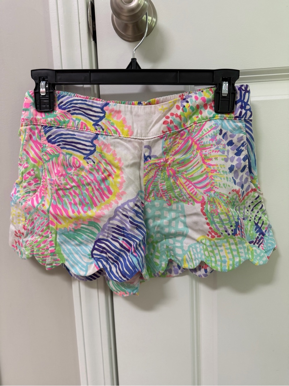 Lilly Pulitzer Bright Multicolor Printed Shorts with Scallop Detail